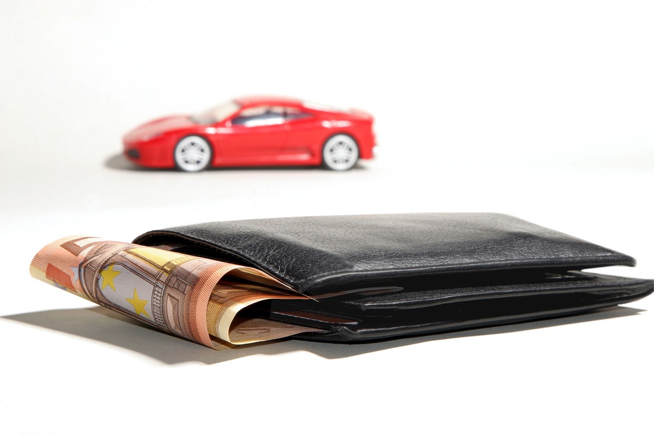 auto financing, financing, interest charges-2157347.jpg